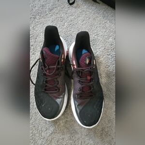 Pre-owend Curry 11, Size 12